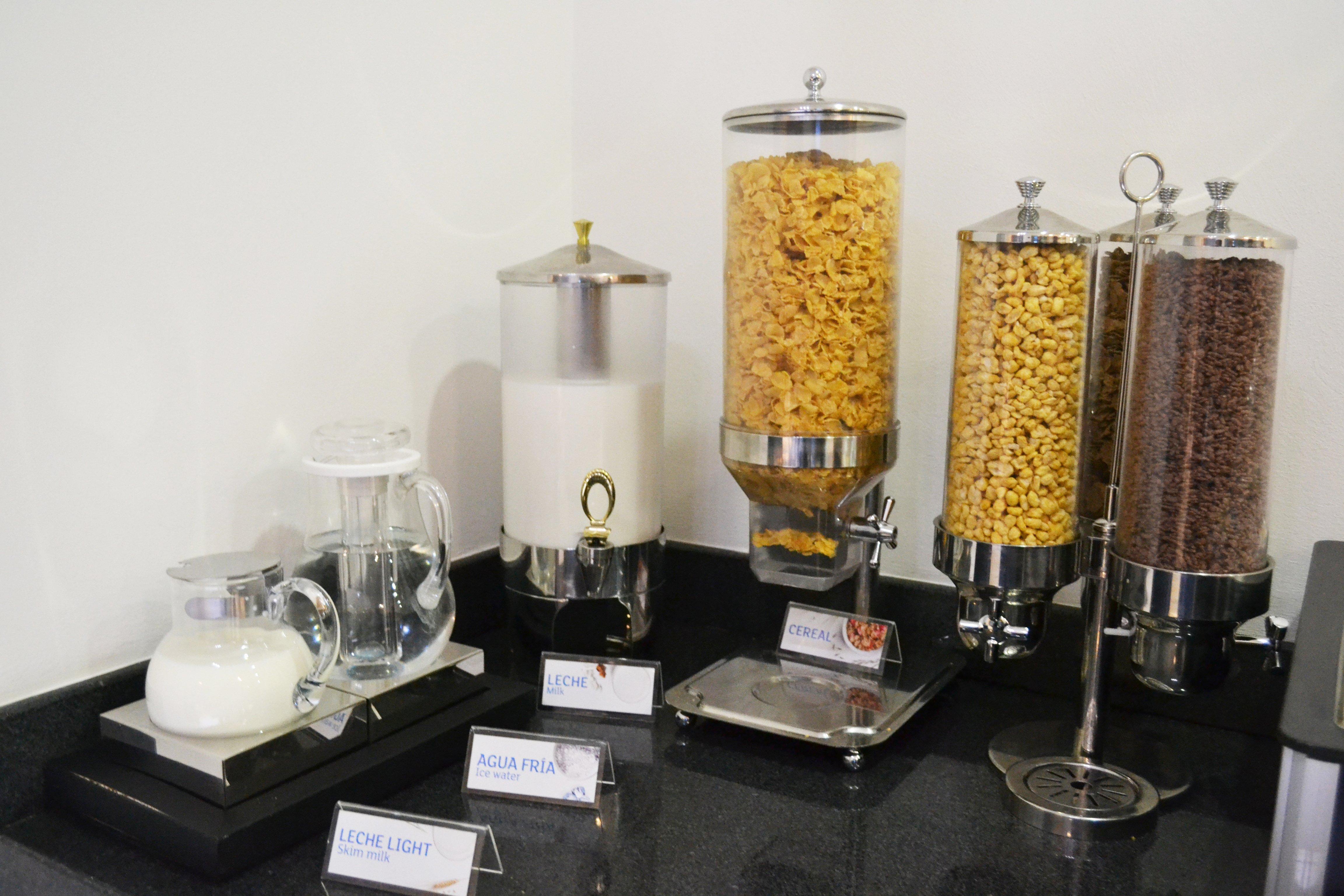 Holiday Inn Express Guaymas By Ihg Exteriér fotografie A cereal bar