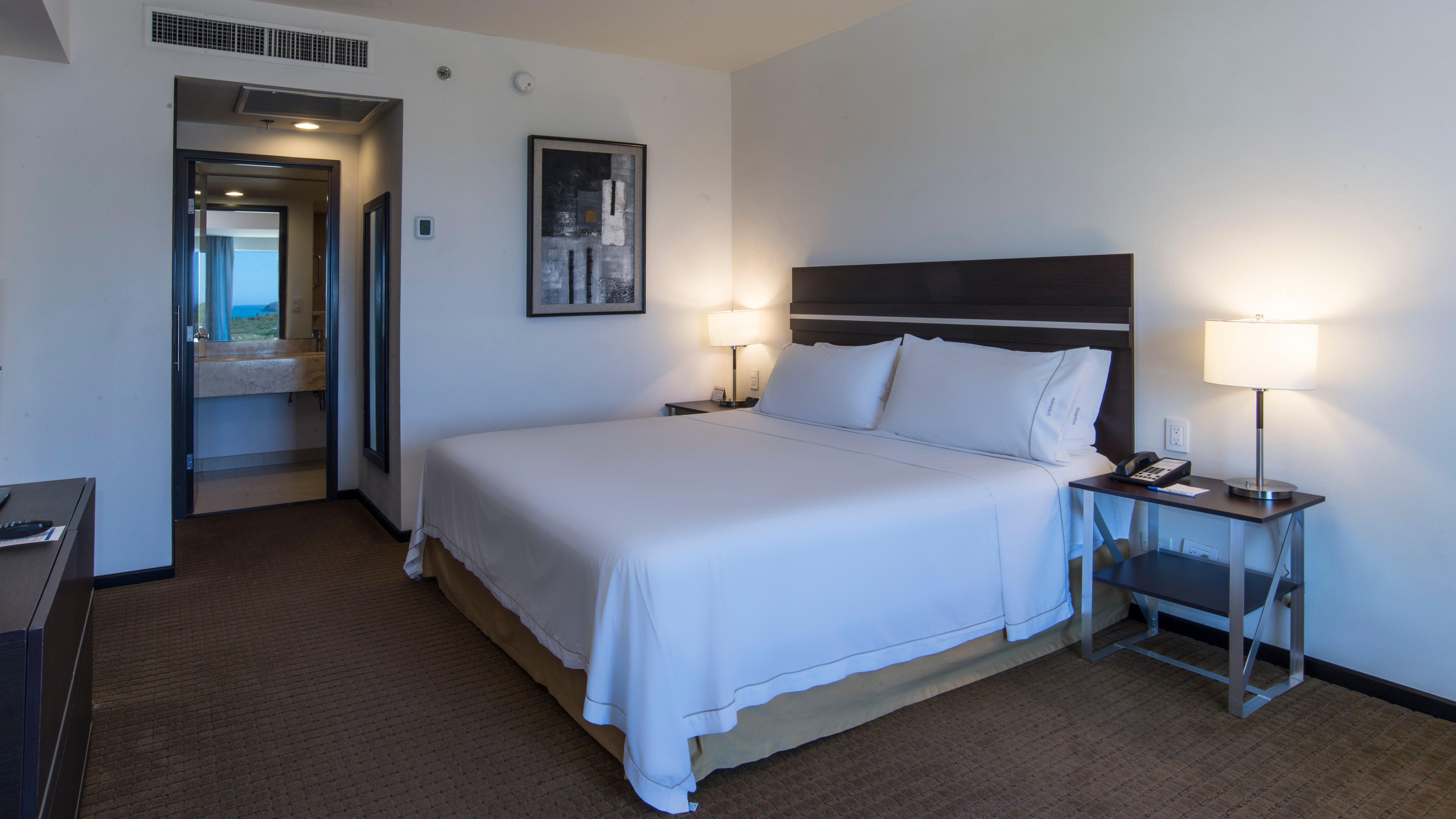 Holiday Inn Express Guaymas By Ihg Exteriér fotografie A guest room at the Hilton San Diego Bayfront