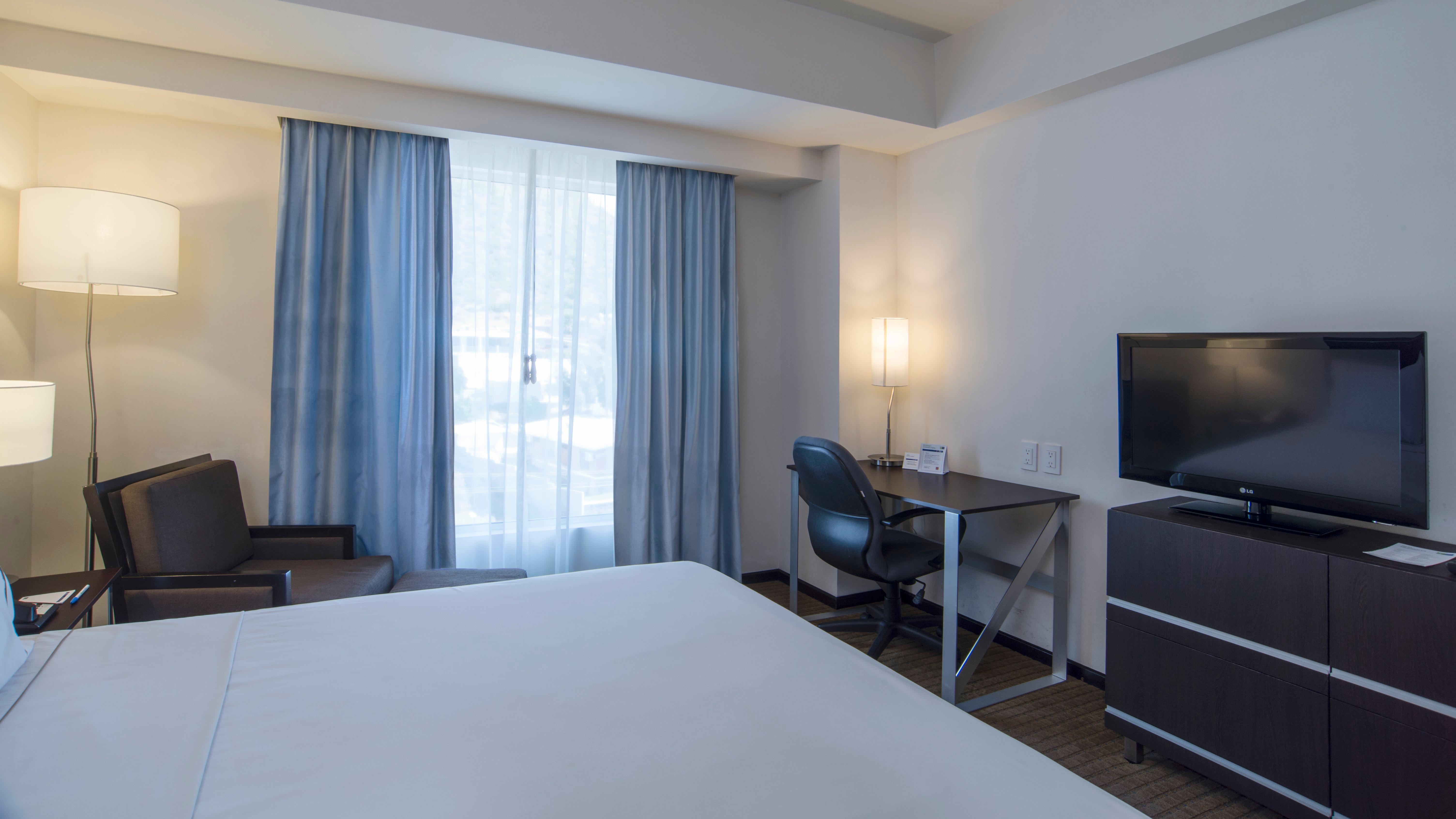 Holiday Inn Express Guaymas By Ihg Exteriér fotografie A typical room at the Residence Inn