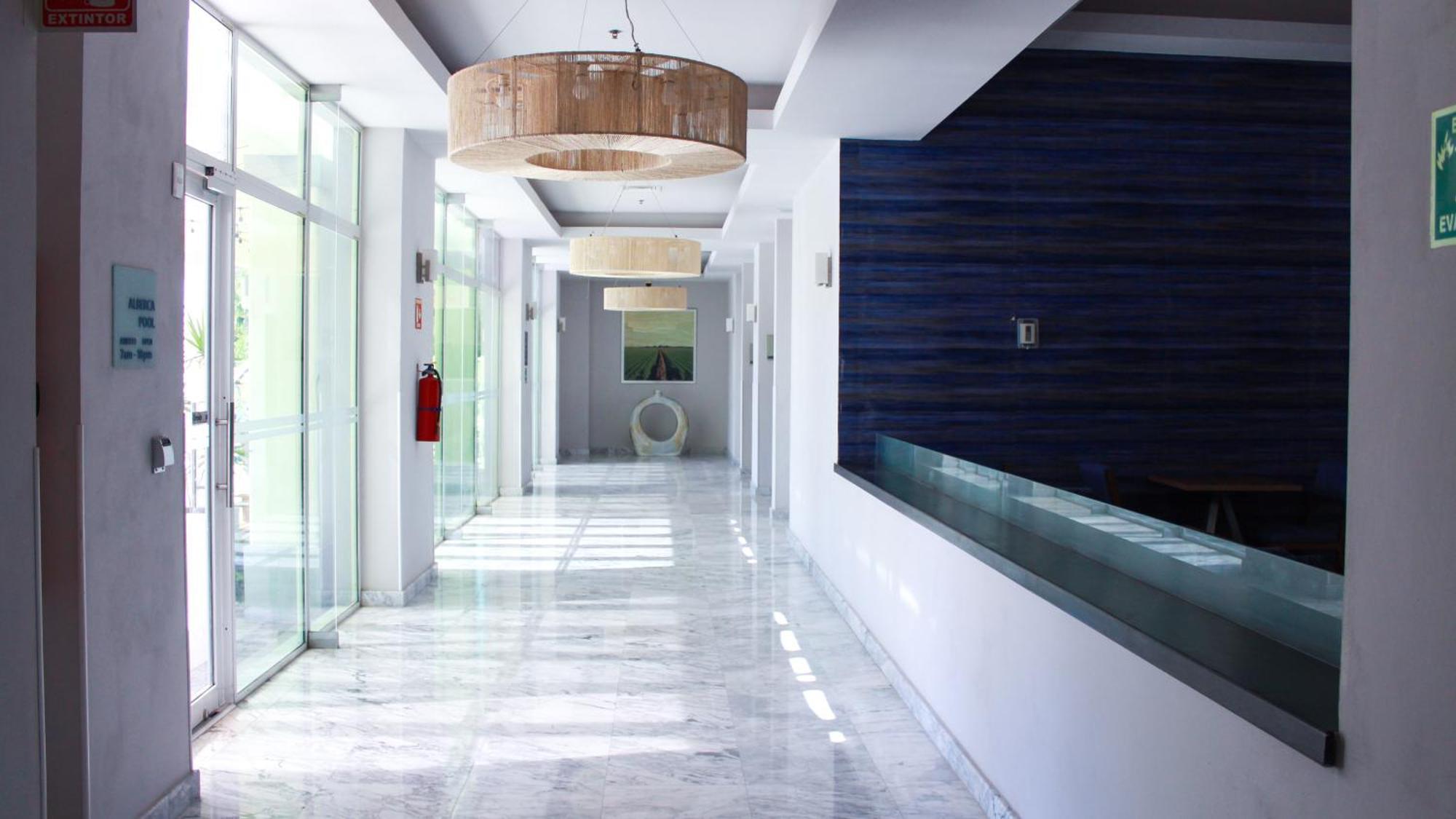 Holiday Inn Express Guaymas By Ihg Exteriér fotografie Interior of the hotel